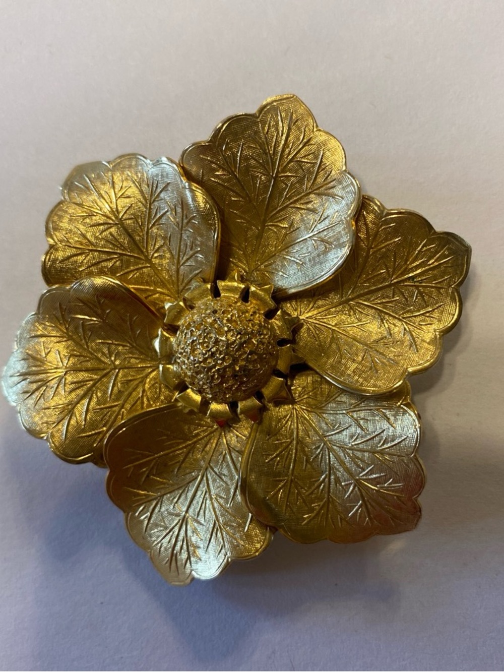 Gold tone Floral Leaf Decorative Accent brooch